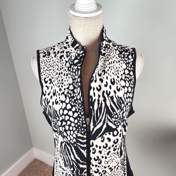 KORET WOMENS VEST BLACK AND WHITE GEO PATTERN SIZE MEDIUM - Picture 4 of 7